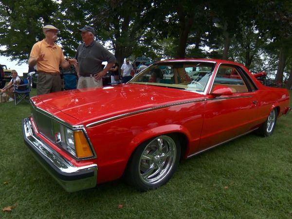Mi Coche Clasico - Exhibición de Autos en la Playa de Olcott