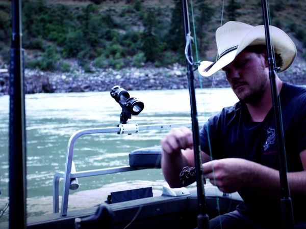 Monster Fish - Canadian Sturgeon and Fishtails Canyon
