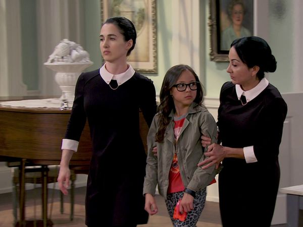 The Haunted Hathaways - La Escuela Para Señoritas Encantada