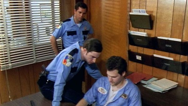 Unsolved Mysteries with Dennis Farina - Episode 11