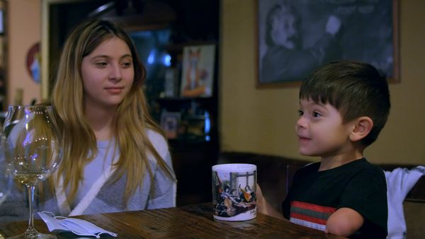 Jovens e Mães - Grávidas - Nós Somos Os Adultos