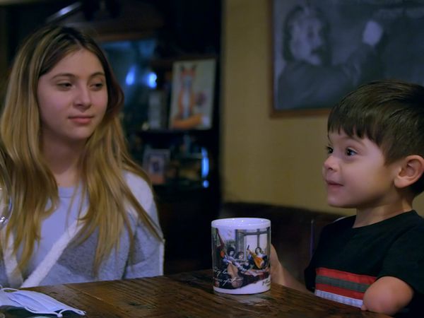 Jovens e Mães - Grávidas - Nós Somos Os Adultos