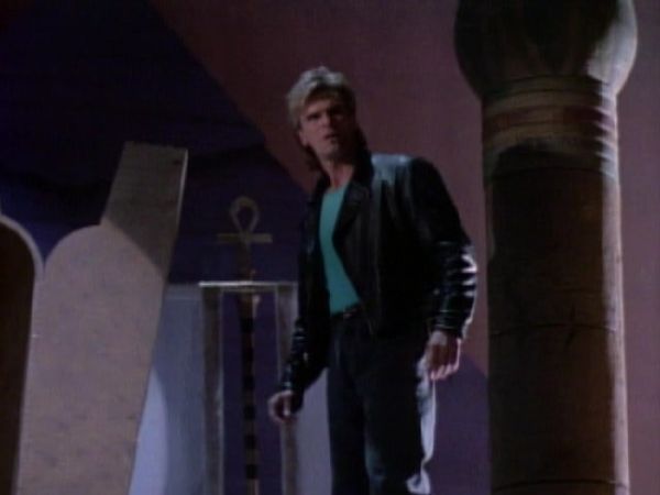 MacGyver - Cleo Rocks