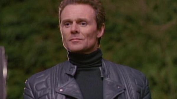 MacGyver - Strictly Business
