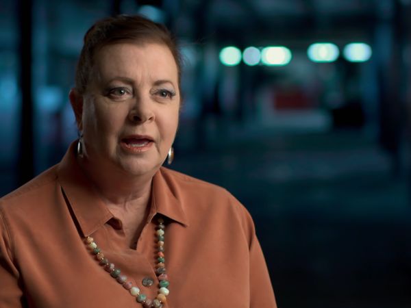 Homicide Hunter - Lady in Red