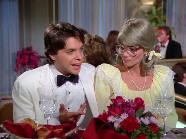 The Love Boat - Julie's Blind Date/ Dee Dee's Dilemma/ The Prizewinner