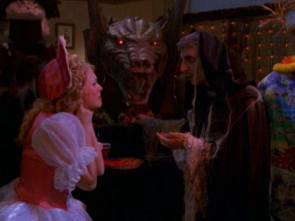 Sabrina the Teenage Witch - The Halloween Scene