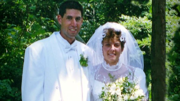48 Hours - Secrets of a Marriage