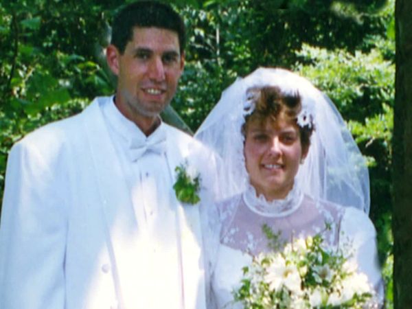 48 Hours - Secrets of a Marriage