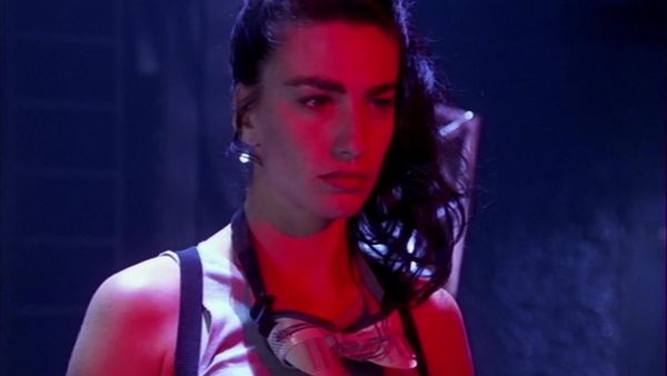 Farscape - Farscape: S1 E11 - 'Til The Blood Runs Clear