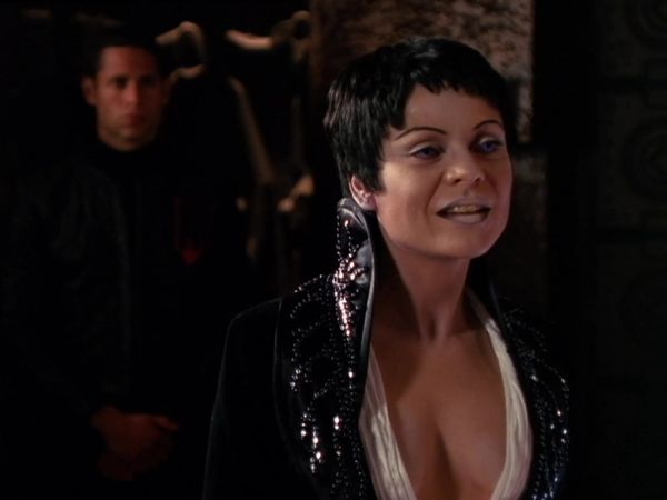 Farscape - Farscape: S3 E20 - Into The Lion's Den, Part 1: Lambs To The Slaughter