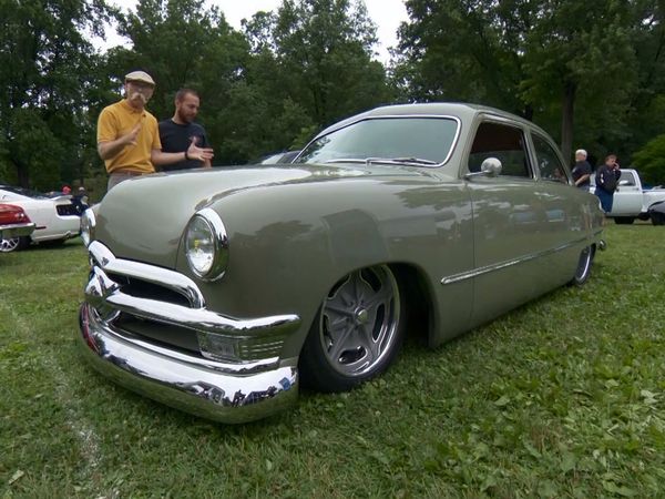 Mi Coche Clasico - Exposición de Automóviles Frente al Mar de Long Island