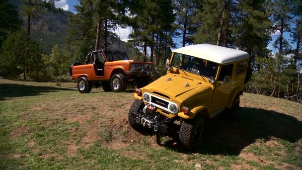 Mi Coche Clasico - Land Cruiser y un Bronco