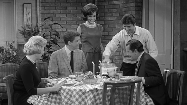 The Dick Van Dyke Show - Viva Petrie