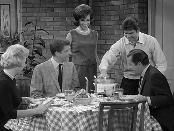 The Dick Van Dyke Show - Viva Petrie