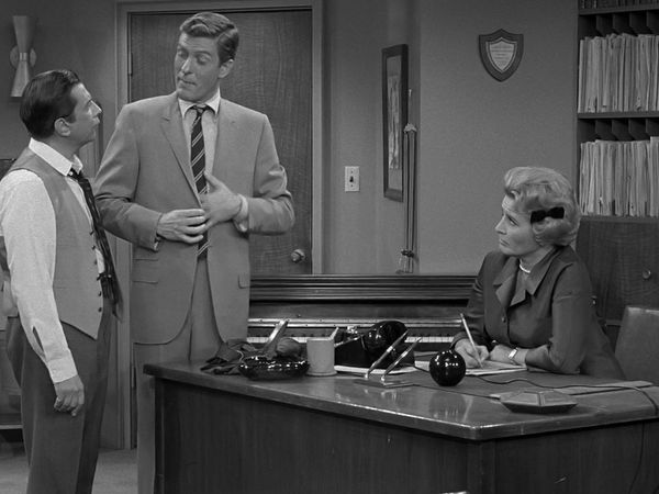 The Dick Van Dyke Show - I Do Not Choose to Run