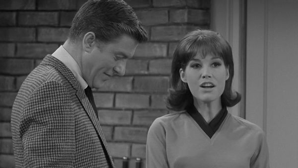 The Dick Van Dyke Show - You Ought to Be in Pictures