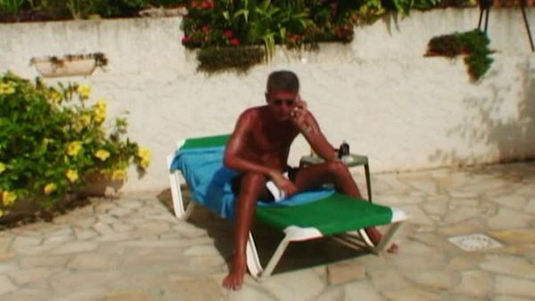 Anthony Bourdain: Tour de un cocinero - La comida sabe mejor con arena entre los dedos de los pies