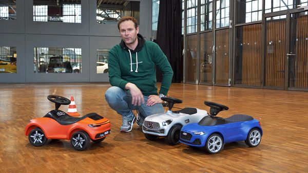 Bloch spielt - Der ultimative Bobby Car Test: Original vs. Porsche, Audi & AMG