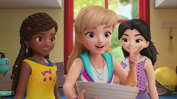 Friends: Girls on a Mission - House Guest
