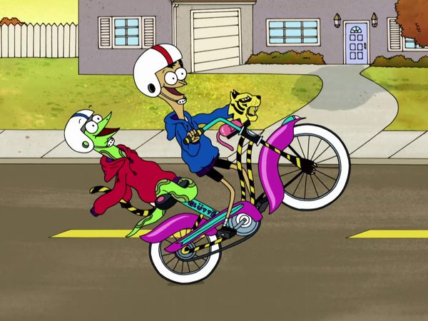 Sanjay and Craig LT - Una lunática de bicicleta / Los rodadores depeñascos