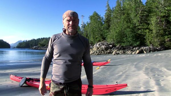 Survivorman - Survivorman & Son Tofino