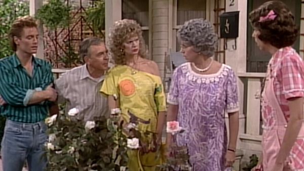 Mama's Family - War of the Roses