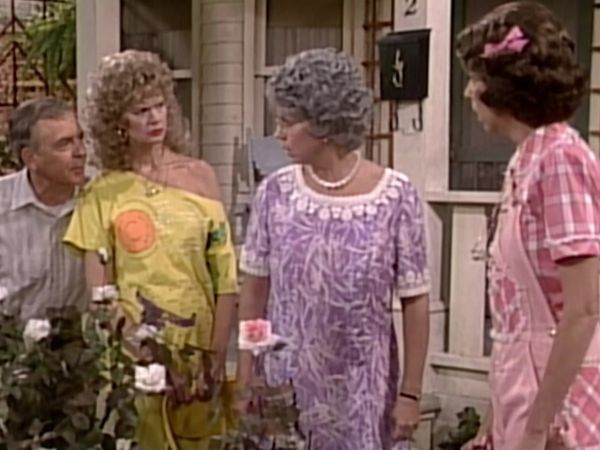 Mama's Family - War of the Roses