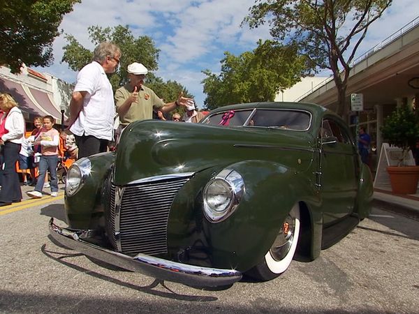 Mi Coche Clasico - Espejo del Lago Clásico