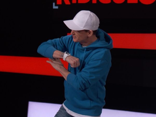 Ridiculousness - Sterling and Brie Bella (UK)