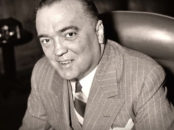 Becoming Evil: The Mafia - J. Edgar Hoover, the FBI and “Public Enemies”