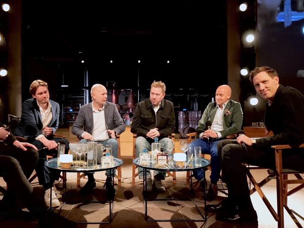 Kvart i Bold: Indersiden - Kvart i Bold's Nytårs Show 2023-2024