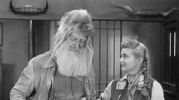 Annie Oakley - Santa Claus Wears a Gun