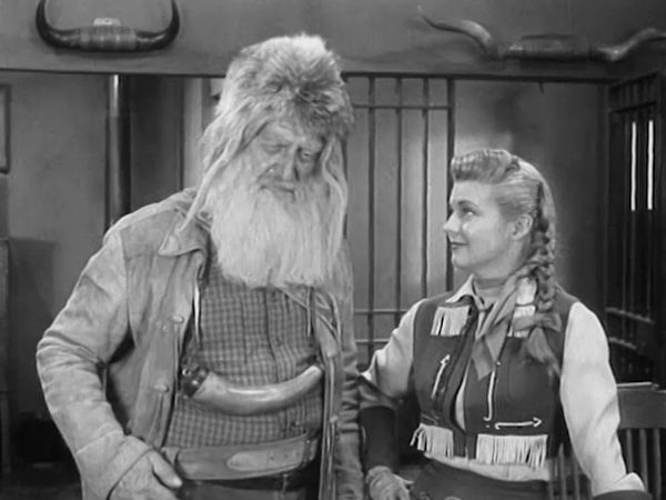 Annie Oakley - Santa Claus Wears a Gun