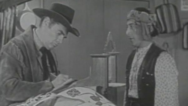 Annie Oakley - Annie Rides the Navajo Trail