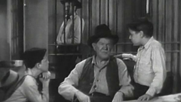 Annie Oakley - A Tall Tale