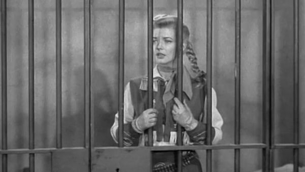 Annie Oakley - Annie and the Junior Pioneers