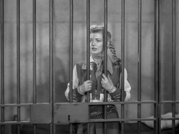 Annie Oakley - Annie and the Junior Pioneers