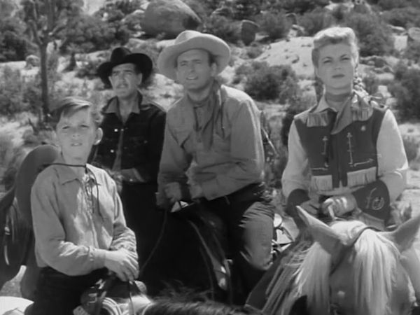 Annie Oakley - Trouble Shooter