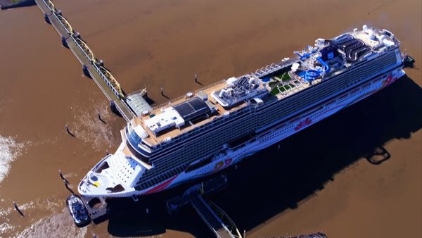Mega Transports - Conveyance of the Norwegian Joy