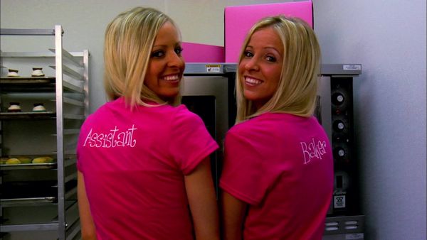 Cupcake Wars - Bollywood Bake-Off