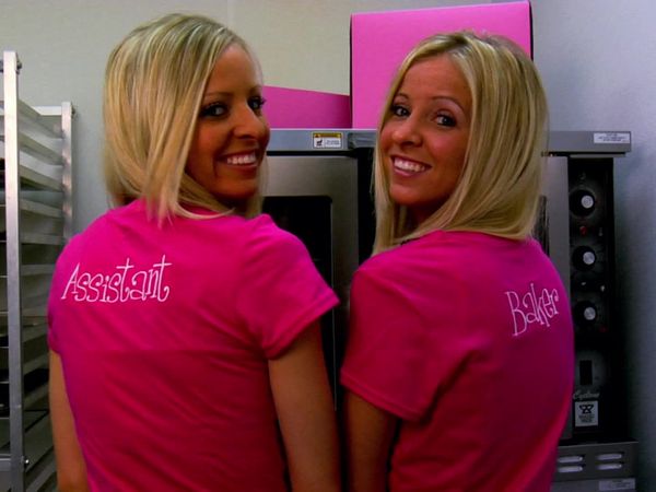 Cupcake Wars - Bollywood Bake-Off
