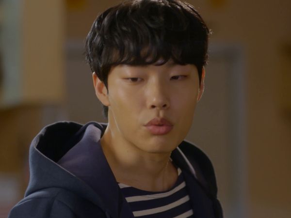 Lucky Romance - Am I... avoiding you?
