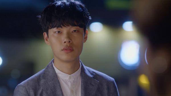 Lucky Romance - If nothing's going on, let's have a meal.