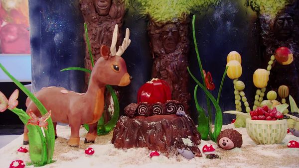 Cake Wars - Christmas: Animals Celebrate Christmas Too
