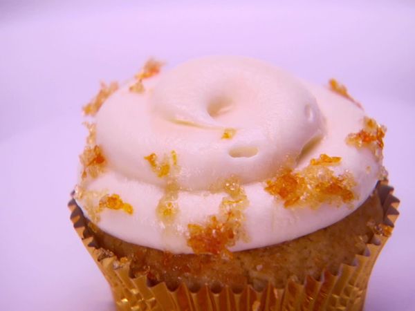 Cupcake Wars - Kate Walsh's Billionaire Boyfriend