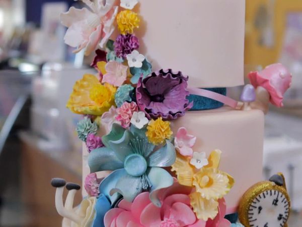Cake Hunters - Geode Wedding Cake