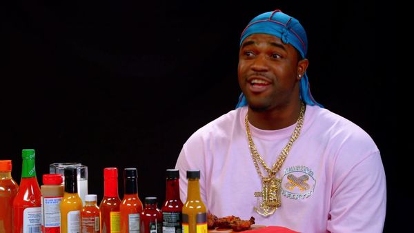 Hot Ones - A$AP Ferg Harlem Shakes While Eating Spicy Wings