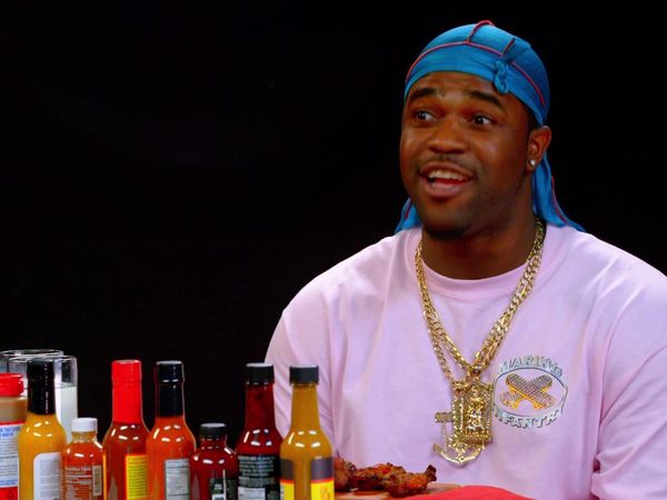 Hot Ones - A$AP Ferg Harlem Shakes While Eating Spicy Wings