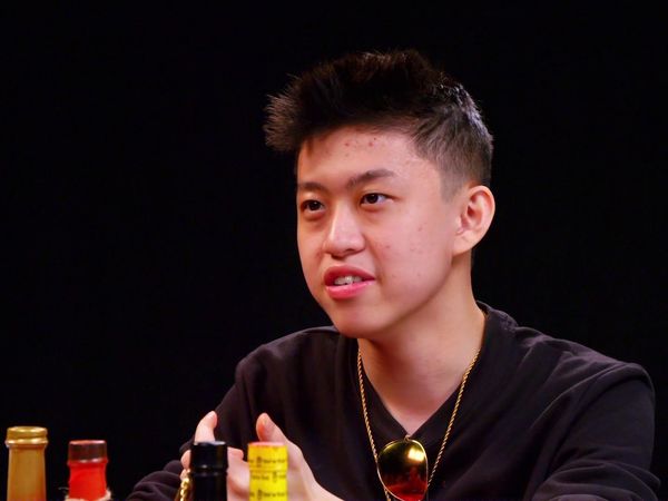 Hot Ones - Rich Brian Experiences Peak Bromance While Eating Spicy Wings